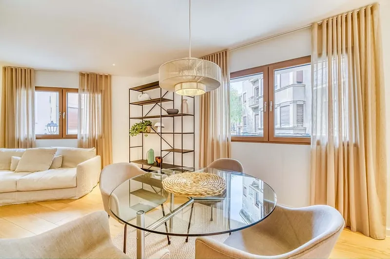 Fully renovated apartment with a private roof terrace in Palma — photo 5