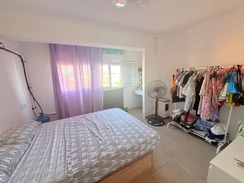 PALMACASA INMOBILIARIA sells 3-bedroom flat in Son Gotleu, located on a 4th floor without lift, in a building from 1970. — photo 7
