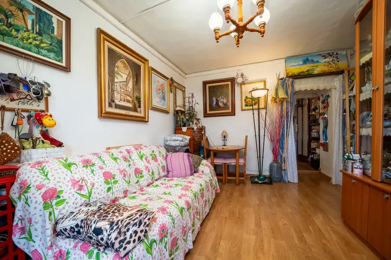 ¿Buscas la tranquilidad de un pueblo auténtico sin renunciar a la comodidad? Este acogedor piso en Es Capdellà es una oportunidad única para — photo 2