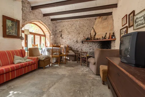 San Lorenzo, unique natural stone finca with a 50-hectare plot in Sant Llorenç — photo 9