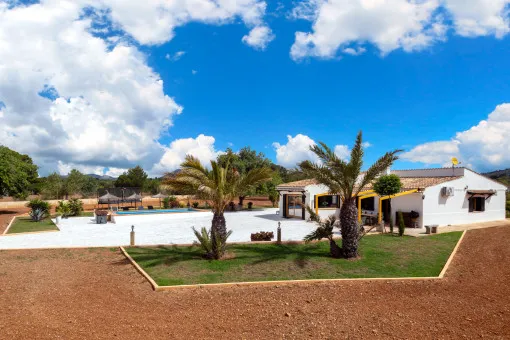 Llucmajor, newly renovated finca with panoramic views in Llucmajor — photo 1