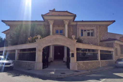 Sa Pobla, beautiful urban chalet on the outskirts of Sa Pobla with high-quality materials and pool — photo 2
