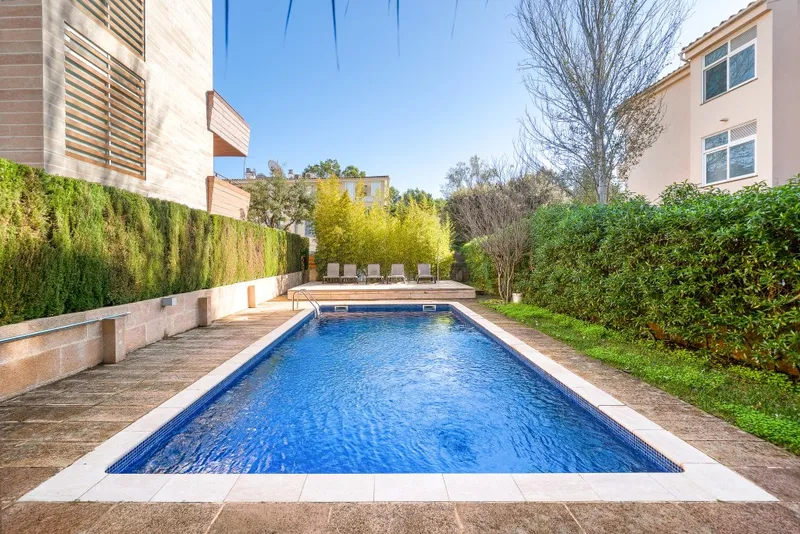 Port de Pollença excellent condition apartment for sale with private terrace and roof terrace — photo 1