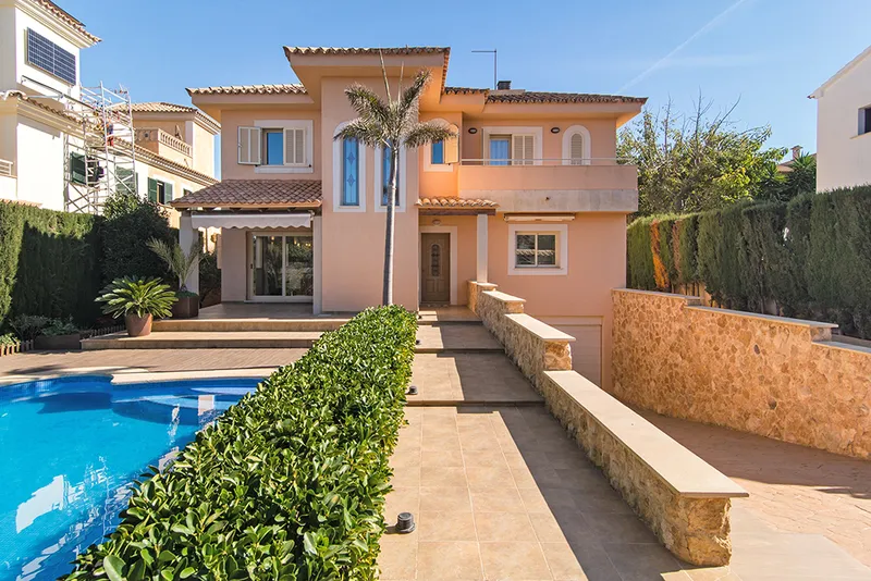 Beautiful chalet in Puig de Rós, Mallorca — photo 1