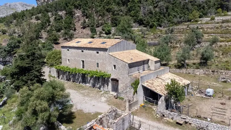 Charming rustic finca for sale in an idyllic setting between Pollensa and Lluc — photo 1