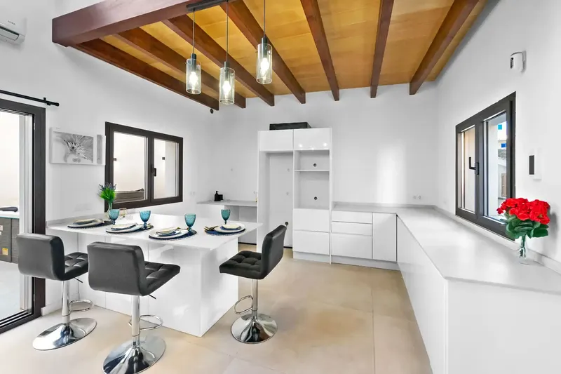 For sale: this newly built modern-style house with high-quality materials — photo 5