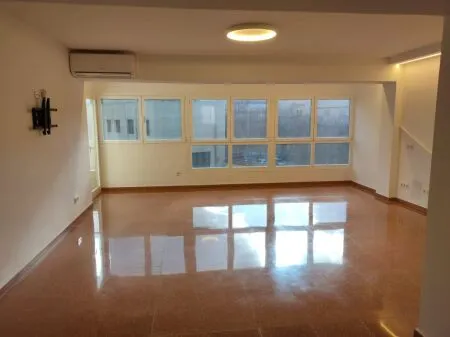 Flat - Palma de Mallorca (Centro), Built Surface 190m², 6 Bedrooms, 3 Bathrooms, Lift, All Exterior — photo 1