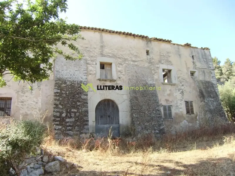 Fantastic estate in the Orient area with incredible panoramic views of the Serra de Tramuntana, located in an elevated and idyllic spot surrounded — photo 3