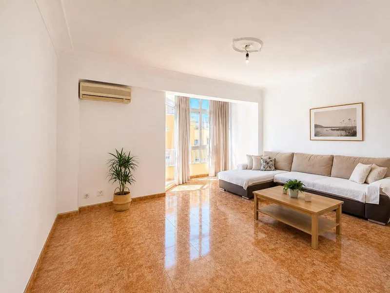 90m² apartment with 4 rooms, bathroom and balcony for sale — photo 2