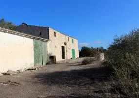 Rustic Finca in Predominant Position — photo 8