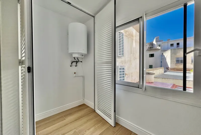 Fully renovated apartment ready to move into in Palma — photo 12