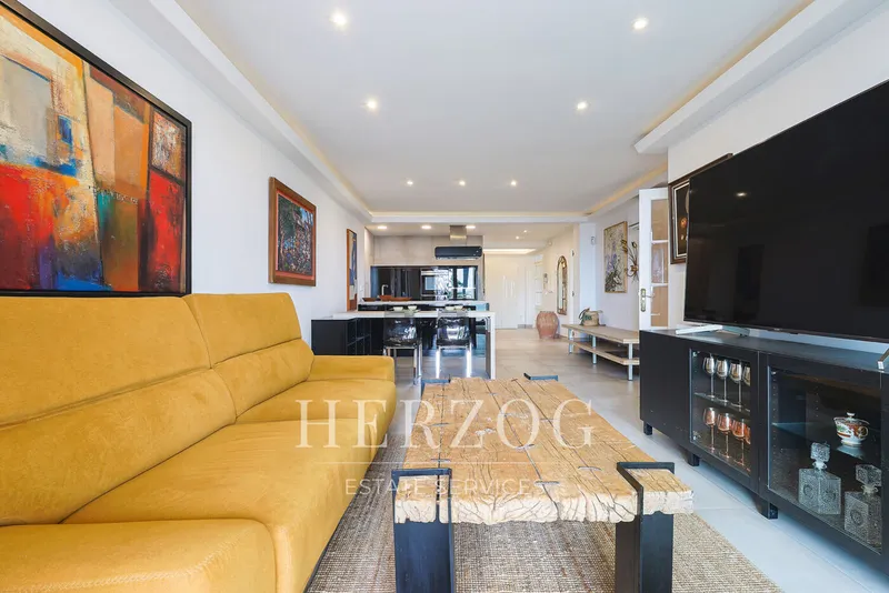 Exclusive apartment on the Paseo Maritimo in Palma de Mallorca — photo 9