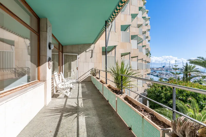 Charming Apartment with Large Terrace and Breathtaking Views of Palma Port — photo 2