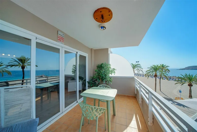 1st line sea view apartment in Mallorca Magaluff in Magaluf — photo 7