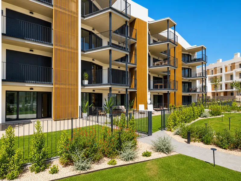 New modern apartment with garden near the beach in Palmanova — photo 2