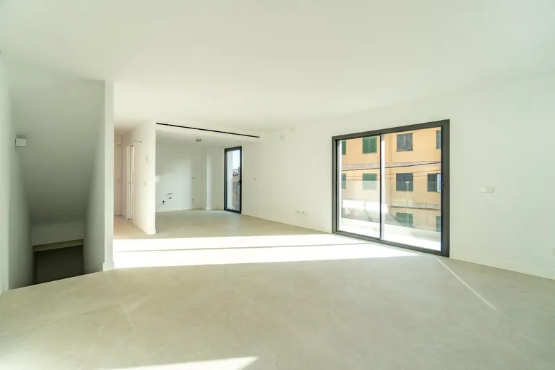 Modern-style villa in Genoa — photo 1