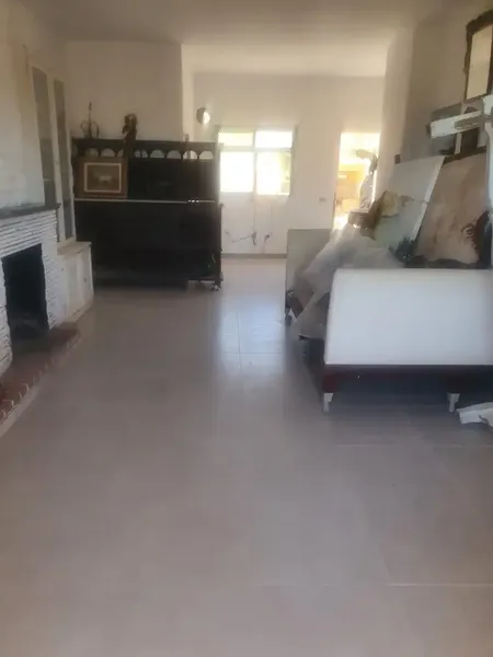 Ground floor on Carrer de la Platja, Cala Llombards area — photo 7