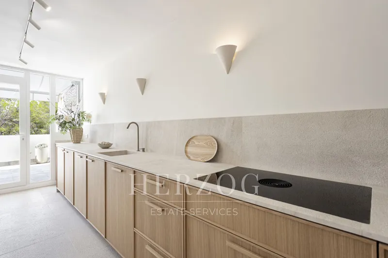 Refurbished sea view apartment in an exclusive location in Cas Català — photo 3