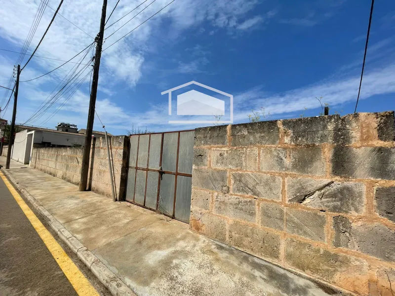 Corner urban plot of 277 m² in Ses Salines with great potential and open views — photo 2