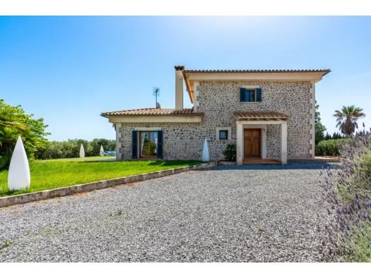 Detached house, 4 bedrooms, 276 m² — photo 1