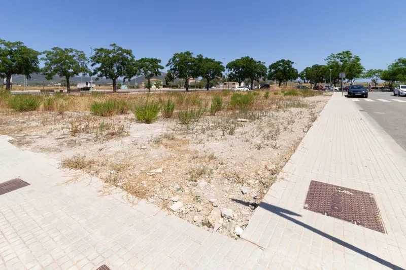 Urban plot for commercial use in Sa Pobla — photo 6