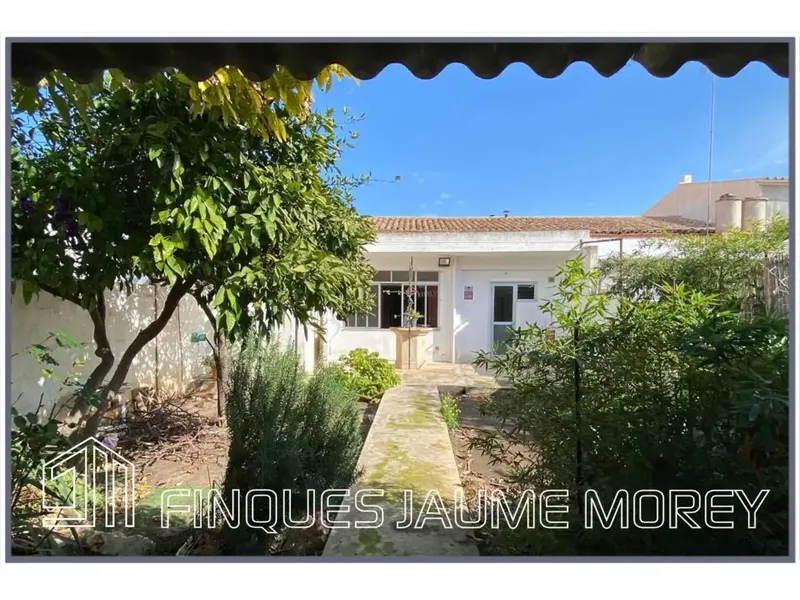 ¡Descubre tu nuevo hogar en la exclusiva zona residencial de Cristo Rey de Inca con un increíble potencial. Destaca por su agradable zona ex — photo 1