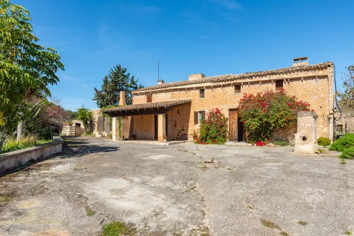 San Lorenzo, unique natural stone finca with a 50-hectare plot in Sant Llorenç — photo 4