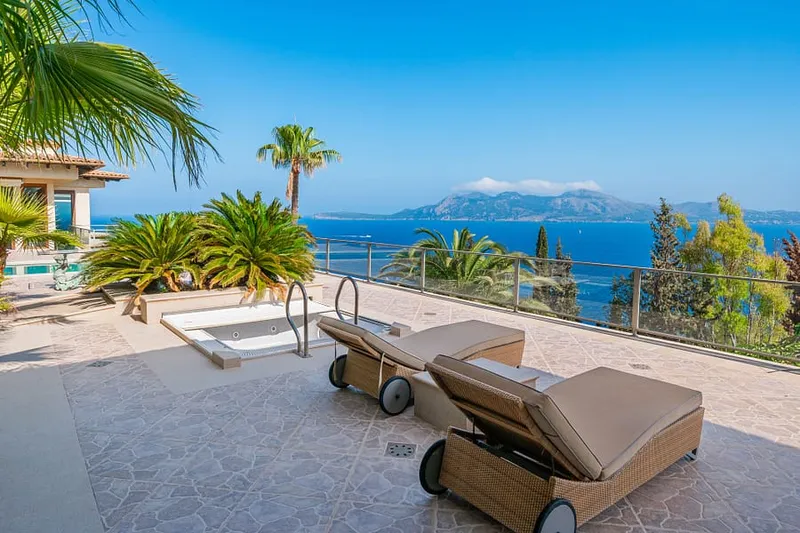 Majestic Villa with Expansive Sea Views and Ultimate Privacy in Formentor — photo 11