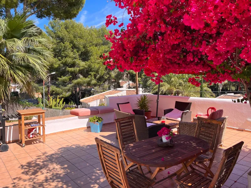 Villa of 221 m2 in Costa de la Calma with pool and garage — photo 1