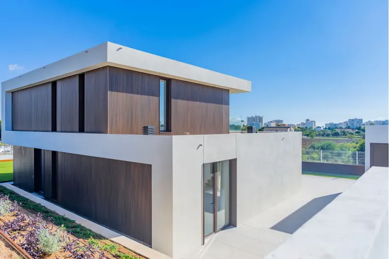 Villa with unobstructed distant views and perfect energy balance — photo 6
