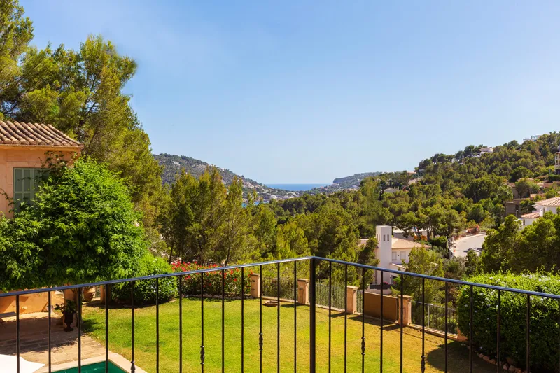 Villa in traditional finca style with harbour sea views for rent — photo 3