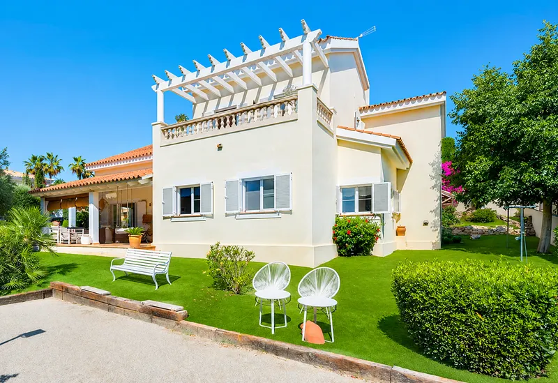 Spacious family villa with garden and pool in Nova Santa Ponsa — photo 5
