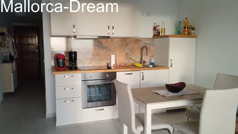 Cala Millor: Beautiful Seafront Apartment with Stunning Sea Views in Cala Millor — photo 7