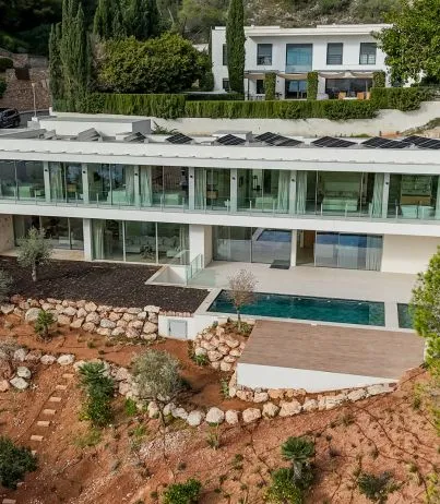 Modern elegance in one of the finest areas of the southwest, Portals Nous — photo 1