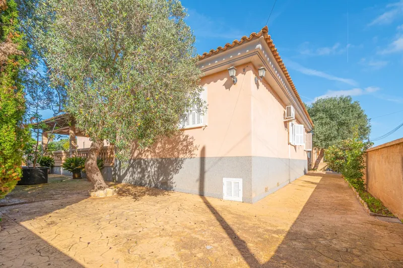 Chalet in Portocolom with pool, solarium in a very quiet and residential area — photo 6