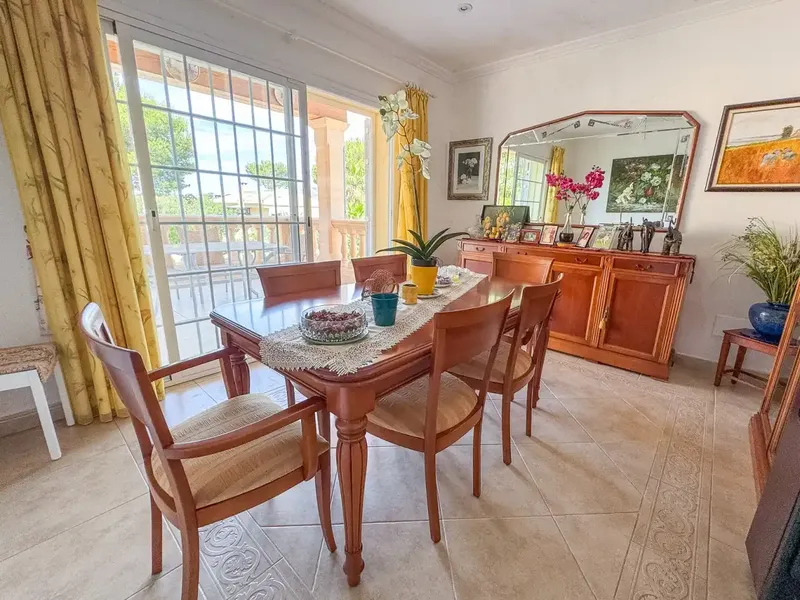In one of the most coveted locations in Santa Ponsa, just a few minutes' walk from the beach, the marina and the golf course, you will find — photo 7