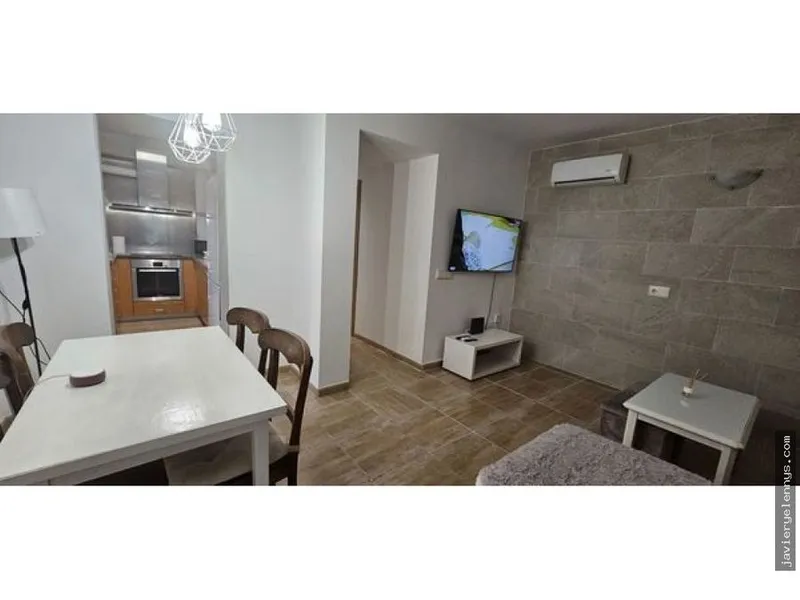 Flat for rent on Calle d'En Gual — photo 2