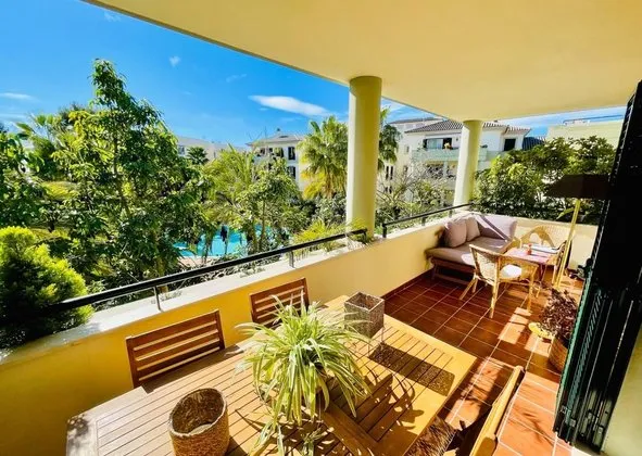 Flat / apartment in Calle d'Adolf Vázquez Humasqué, Sant Agustí, Palma de Mallorca — photo 1