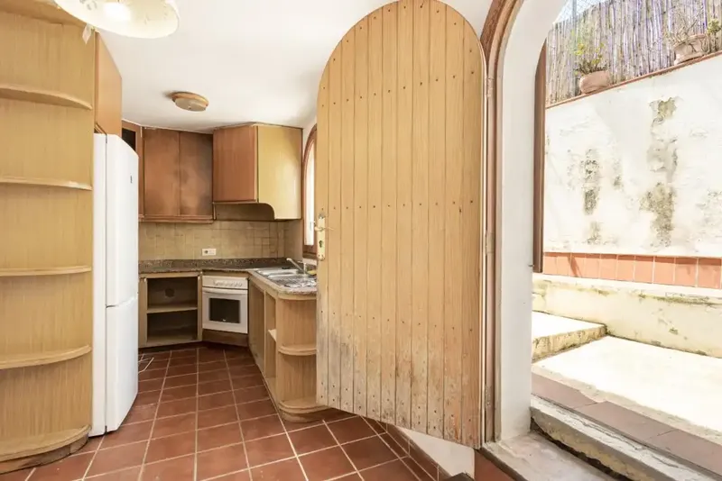 Promising house for sale in the heart of Pollensa, with great potential, village views and excellent access to shops — photo 8