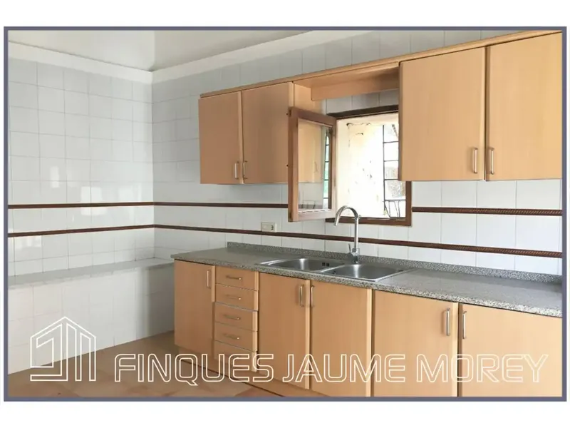 In the picturesque village of Selva, at the foot of the Tramuntana mountain range, Finques Jaume Morey offers this wonderful typical house — photo 5