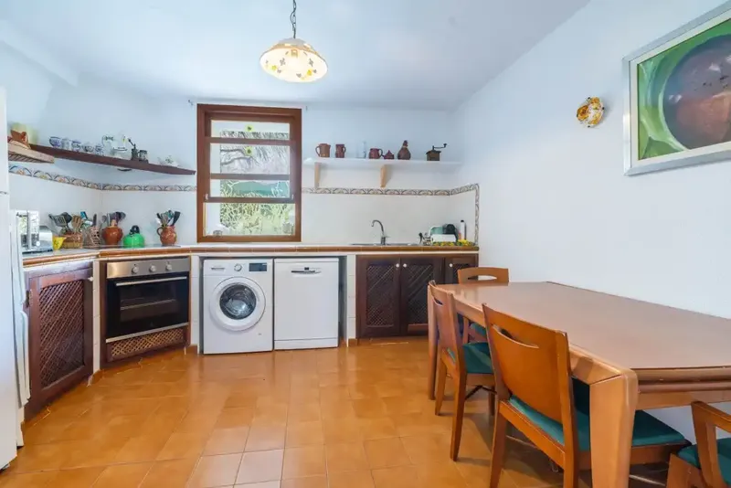 Located in the picturesque region between Sóller and Fornalutx, in one of the most beautiful villages in Spain, these two 19th-century estates offer — photo 12