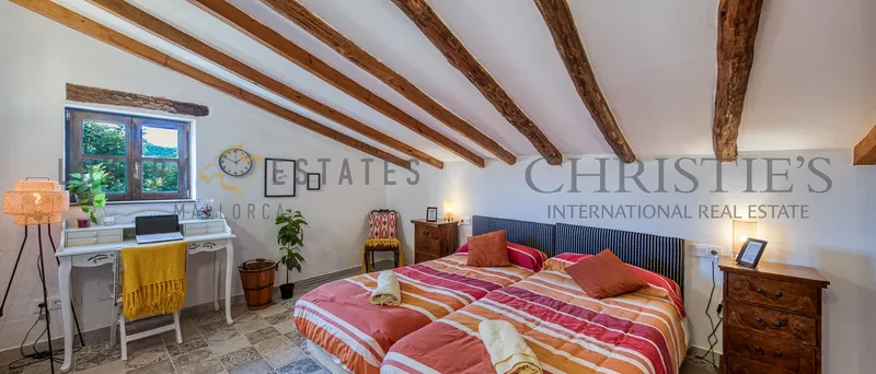 Historic natural stone finca in the southwest of Mallorca in S'Arraco — photo 10