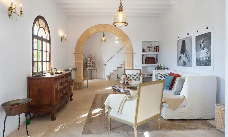 Seasonal rental: Renovated house with sea views for rent in Cala Major — photo 5