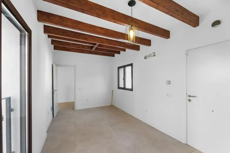 For sale: this newly built modern-style house with high-quality materials — photo 9