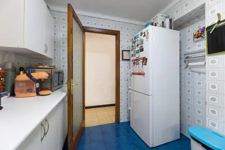 Flat in Llucmajor (S'Arenal) with 97 m² built surface, 8 m² terrace, 3 bedrooms, 1 bathroom, 130 m to the sea, lift — photo 9