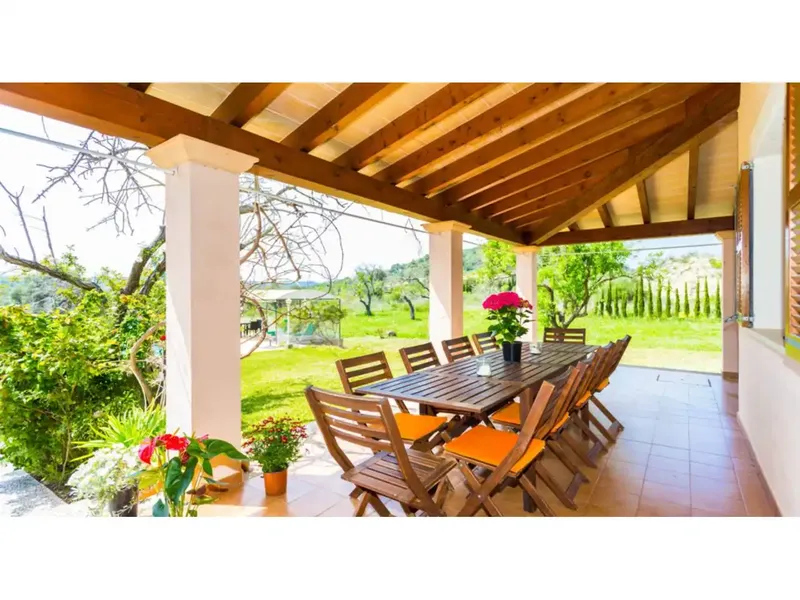 6-bedroom chalet with large garden and pool — photo 7