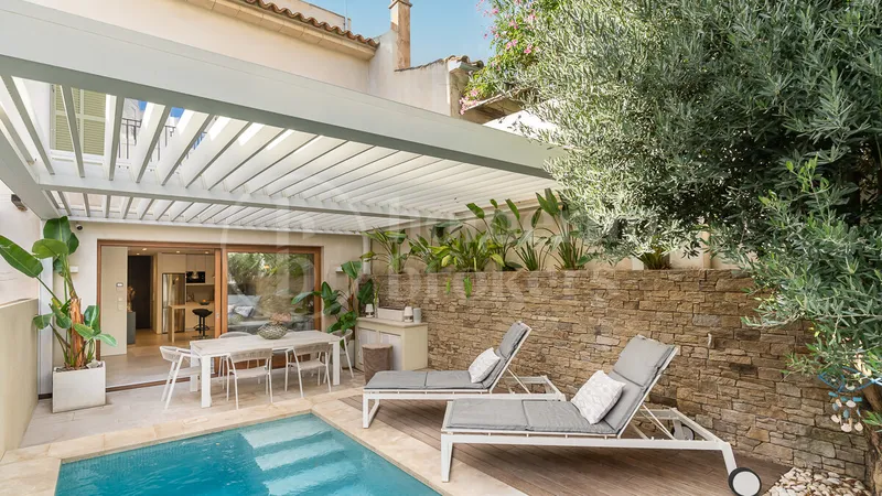 Townhouse El Espanyolet - Modern House with Pool and Rooftop Terrace — photo 1
