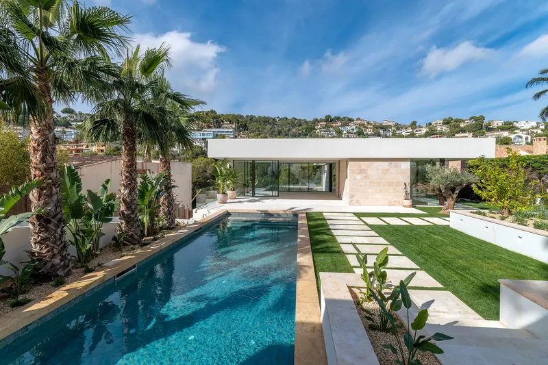 Stylish new-build villa of the highest class — photo 1