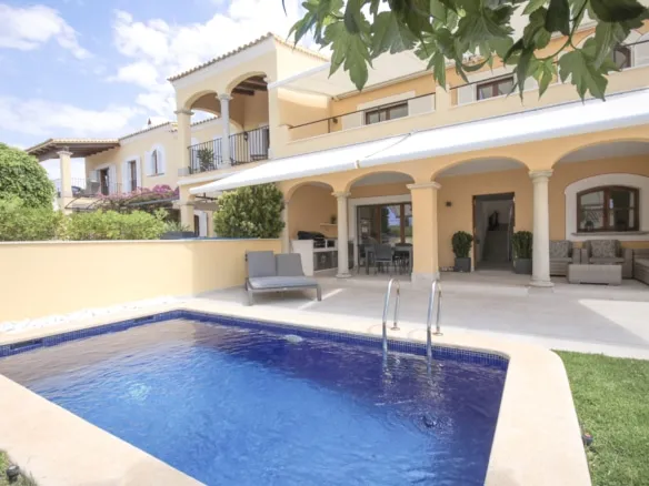 Nova Santa Ponça: Elegant townhouse with sea views in an exclusive residential complex. — photo 1