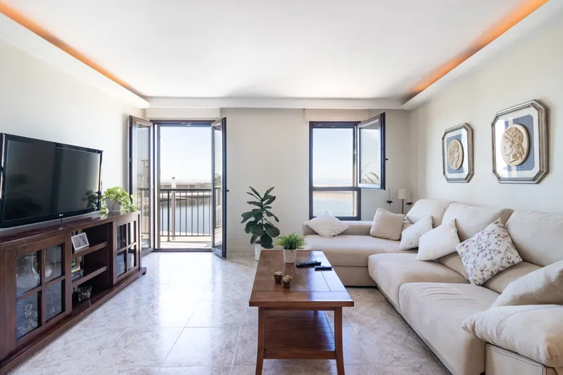 Unique First Line Duplex Property with Amazing Views and Huge Rooftop Terrace — photo 6
